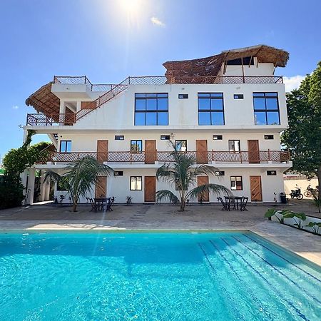 Mexhe Hotel El Cuyo Εξωτερικό φωτογραφία