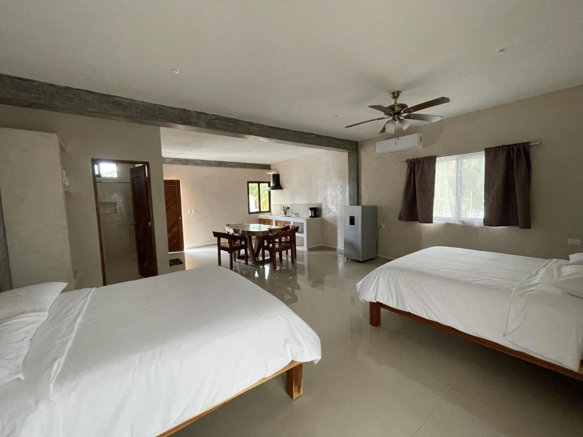 Mexhe Hotel El Cuyo Εξωτερικό φωτογραφία