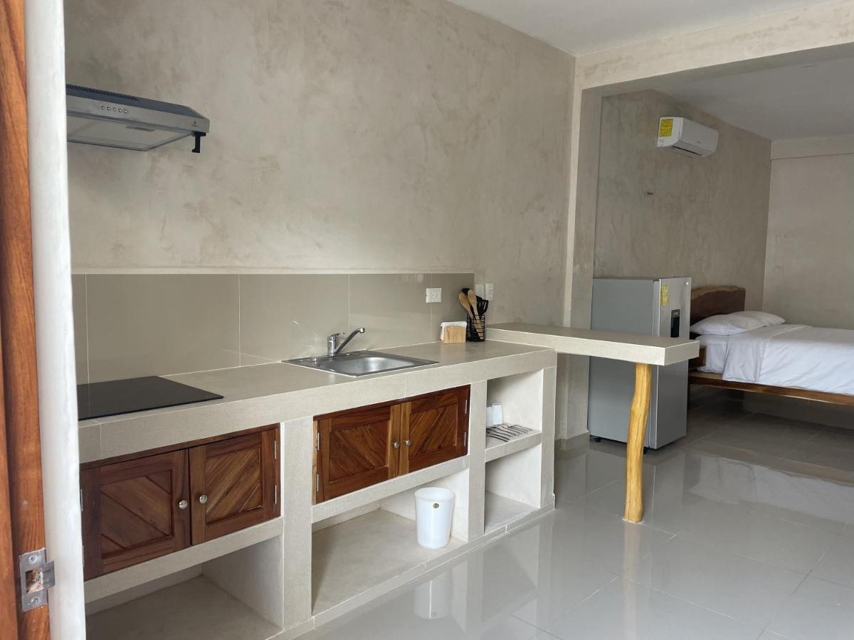 Mexhe Hotel El Cuyo Εξωτερικό φωτογραφία