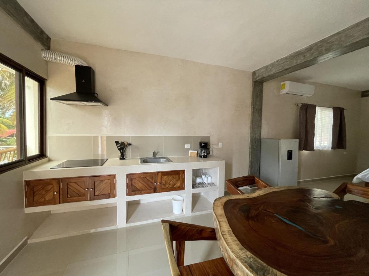 Mexhe Hotel El Cuyo Εξωτερικό φωτογραφία