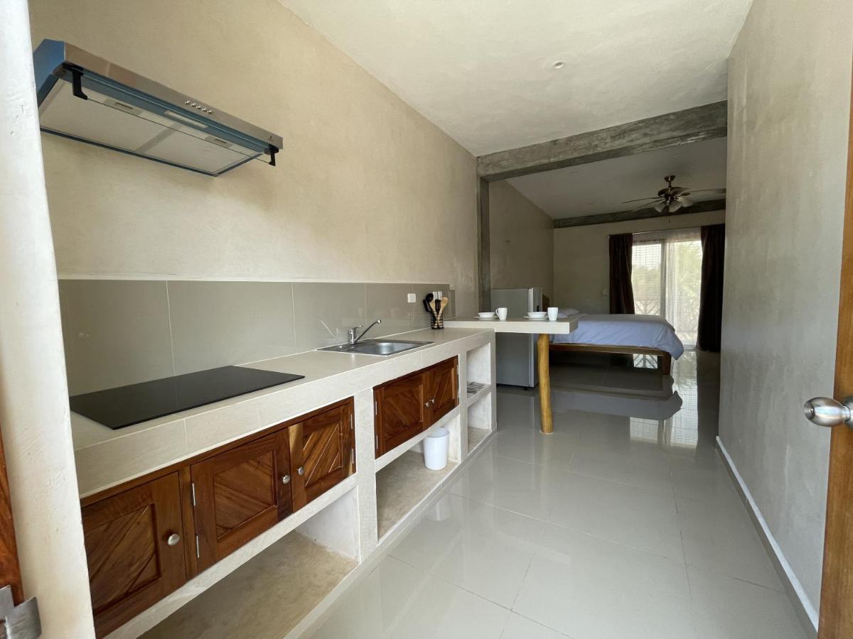Mexhe Hotel El Cuyo Εξωτερικό φωτογραφία
