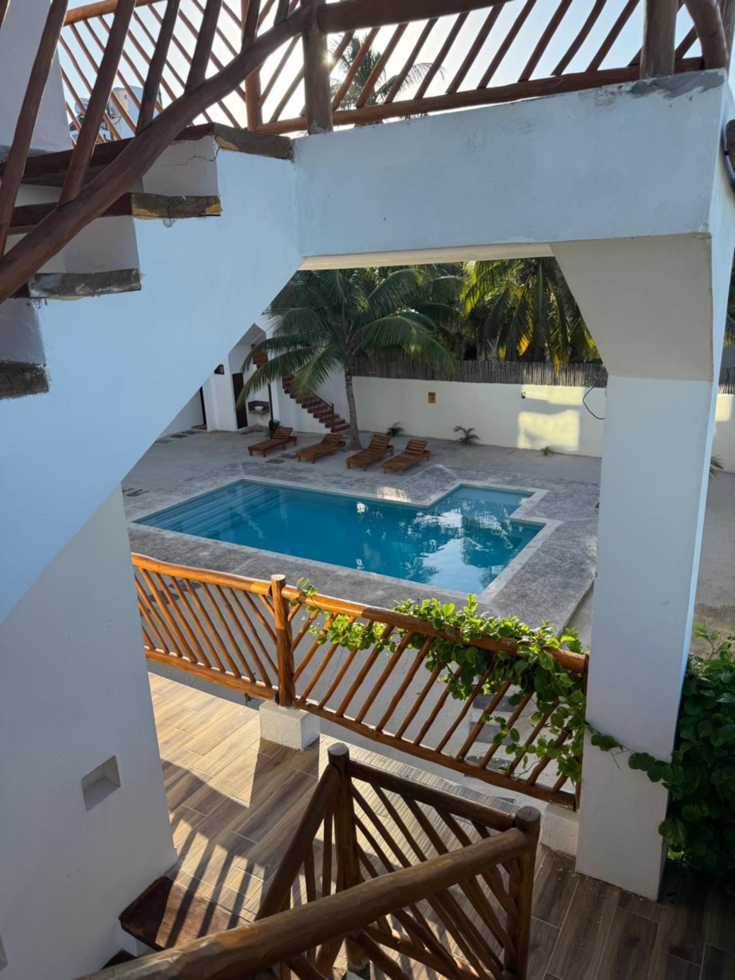 Mexhe Hotel El Cuyo Εξωτερικό φωτογραφία