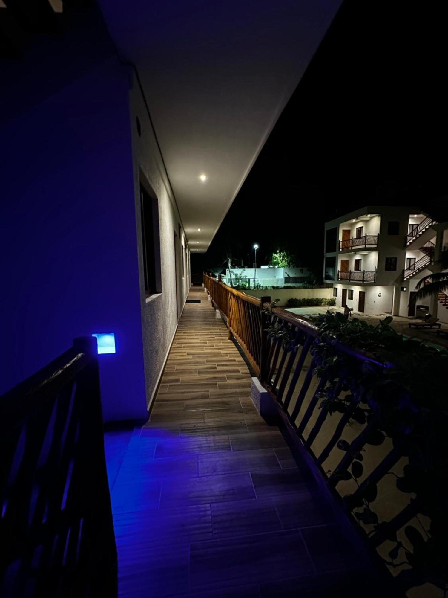 Mexhe Hotel El Cuyo Εξωτερικό φωτογραφία