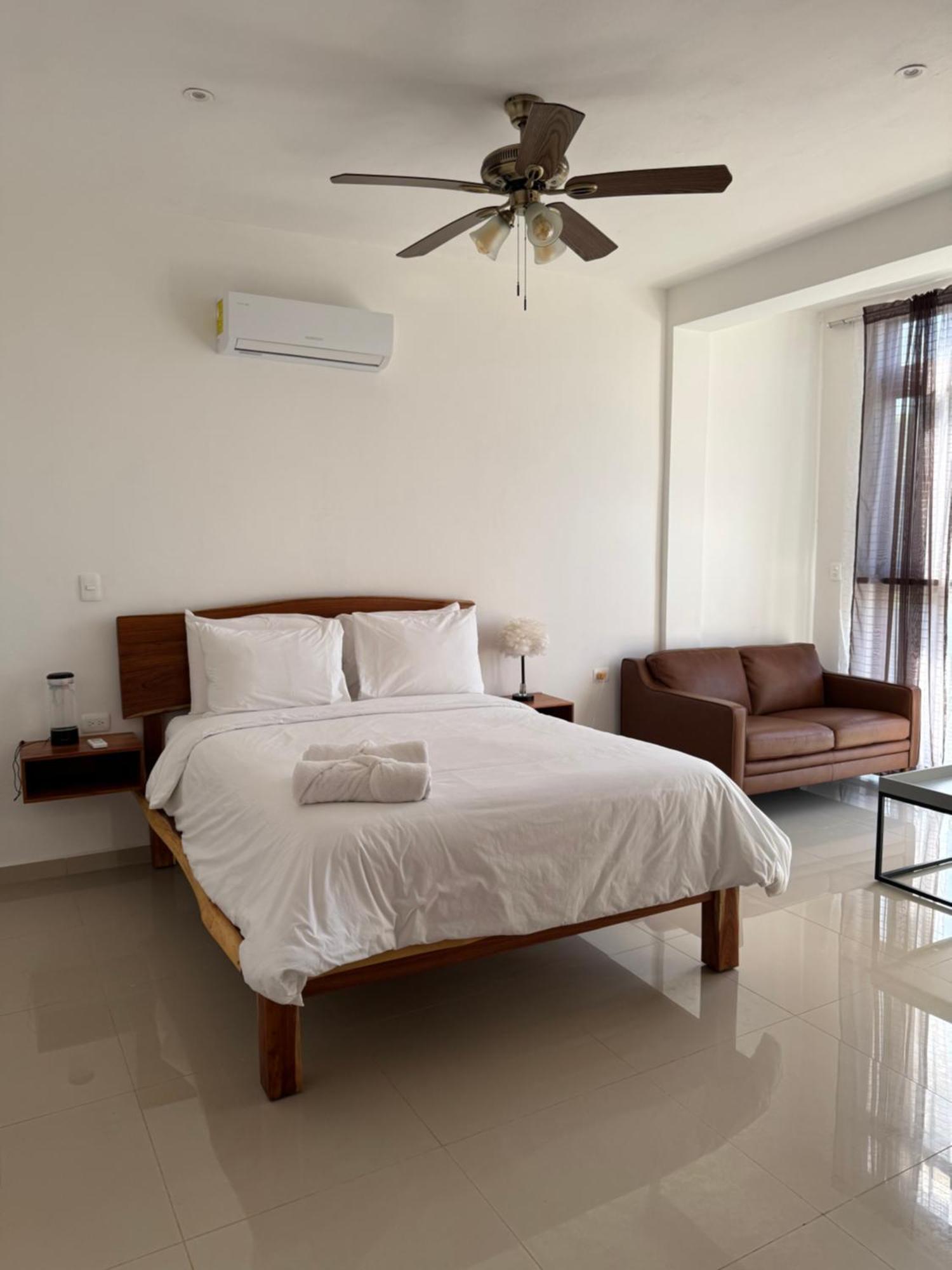 Mexhe Hotel El Cuyo Εξωτερικό φωτογραφία