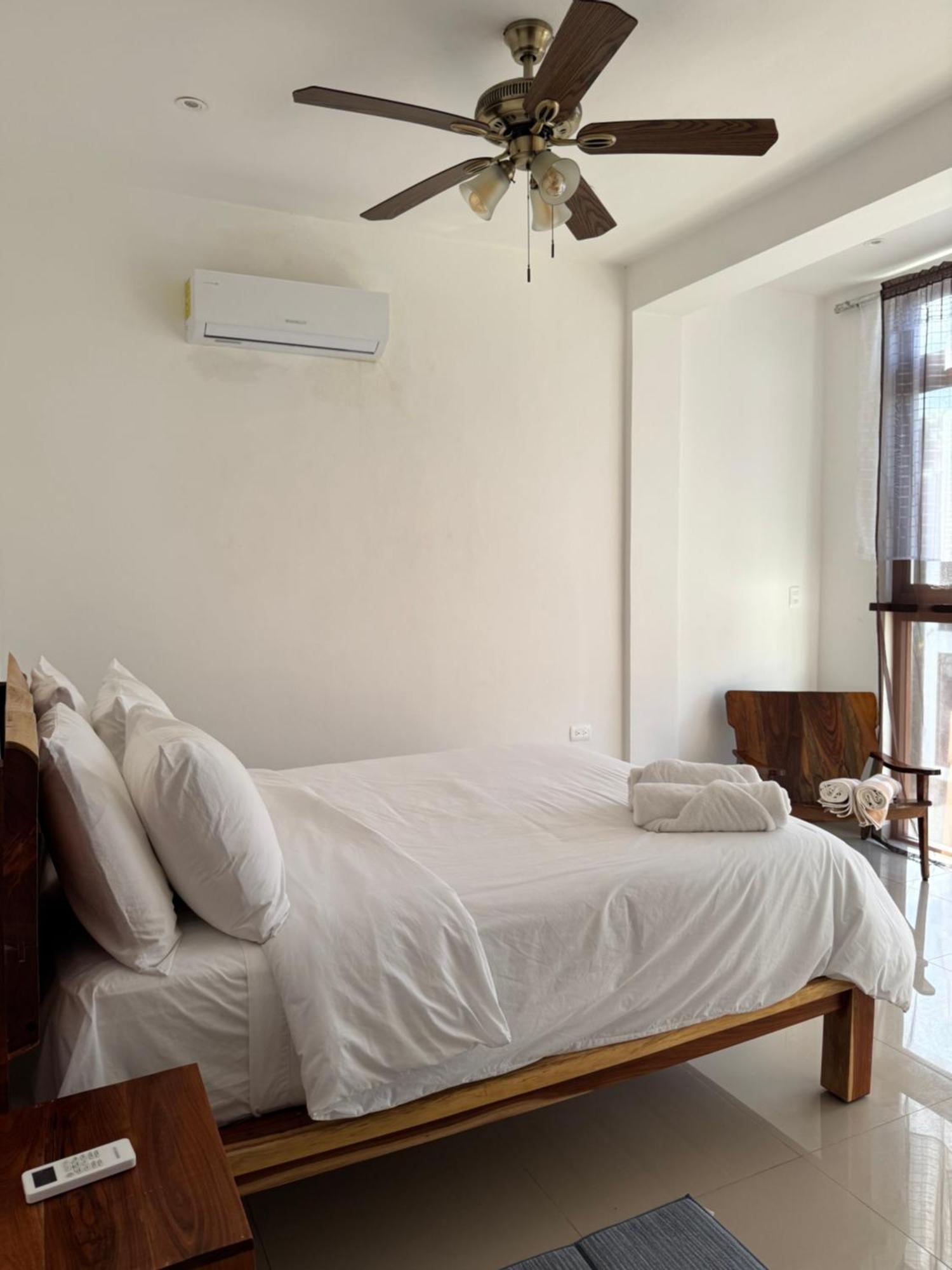 Mexhe Hotel El Cuyo Εξωτερικό φωτογραφία