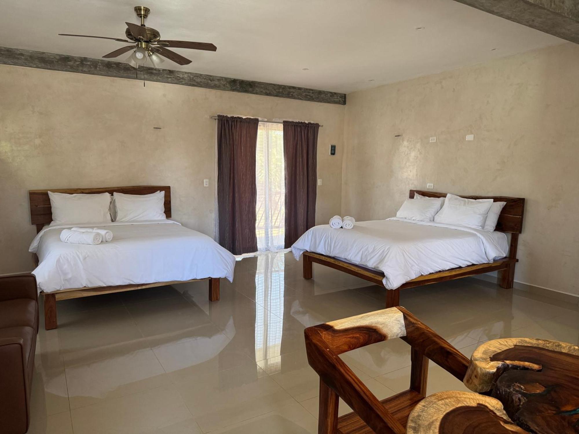 Mexhe Hotel El Cuyo Εξωτερικό φωτογραφία